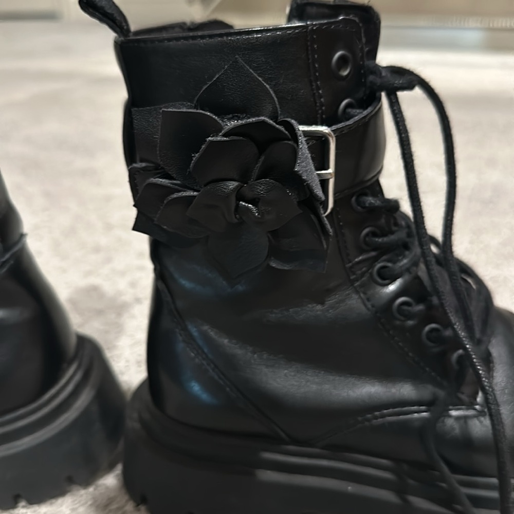 Zara girls flower ankle boots - Picture 6 of 7